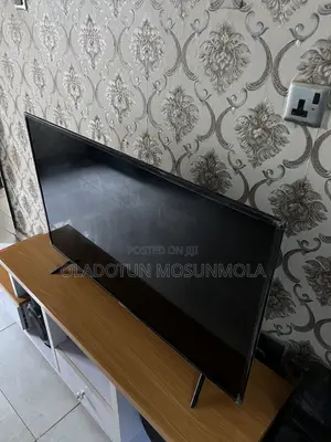43 Inches TV