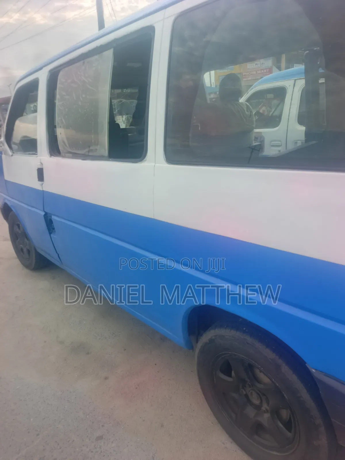 Volkswagen Transporter 2010 Blue