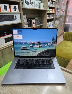 Laptop Apple MacBook Pro 2021 M1 32GB Apple M1 Pro SSD 1T