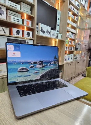 Laptop Apple MacBook Pro 2021 M1 32GB Apple M1 Pro SSD 1T