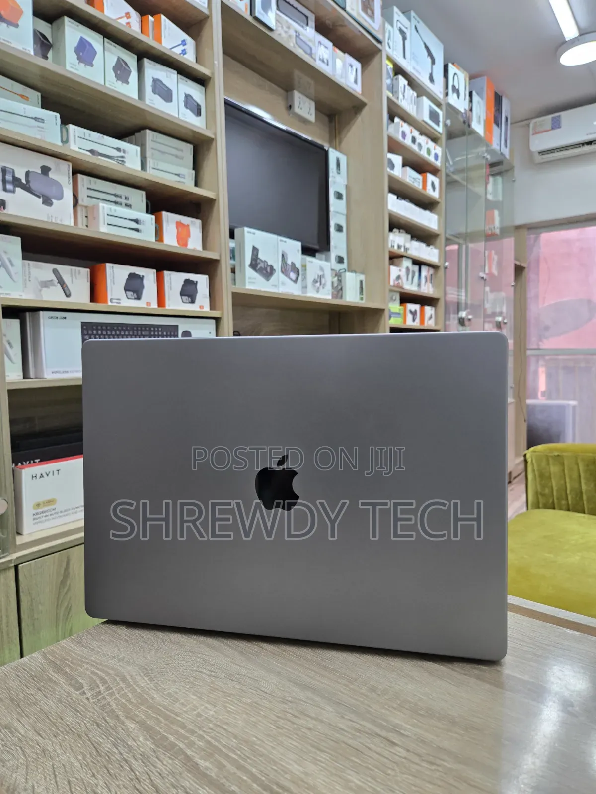 Laptop Apple MacBook Pro 2021 M1 32GB Apple M1 Pro SSD 1T