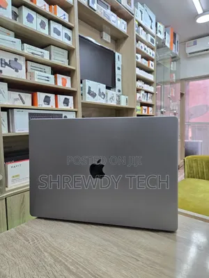 Laptop Apple MacBook Pro 2021 M1 32GB Apple M1 Pro SSD 1T