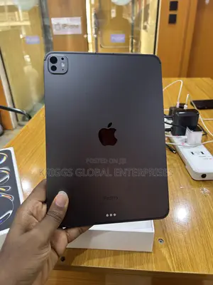 Apple iPad Pro 11 (2024) 256 GB Black