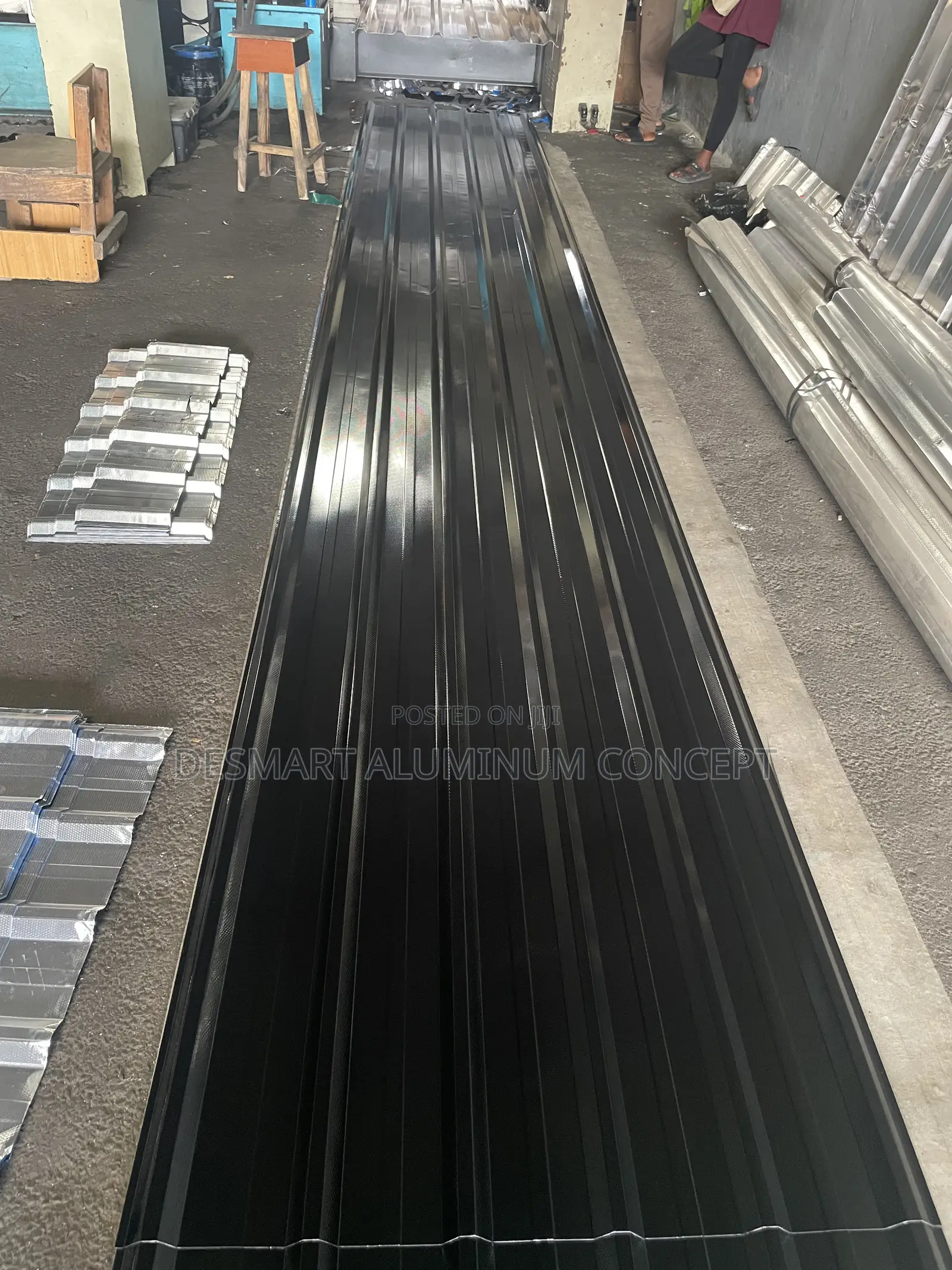 The Roofing Professionals Trus/Black/0.58