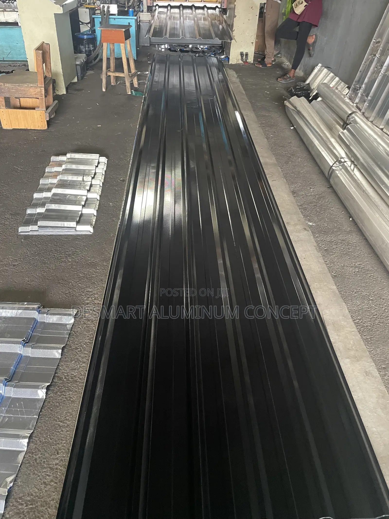 The Roofing Professionals Trus/Black/0.58