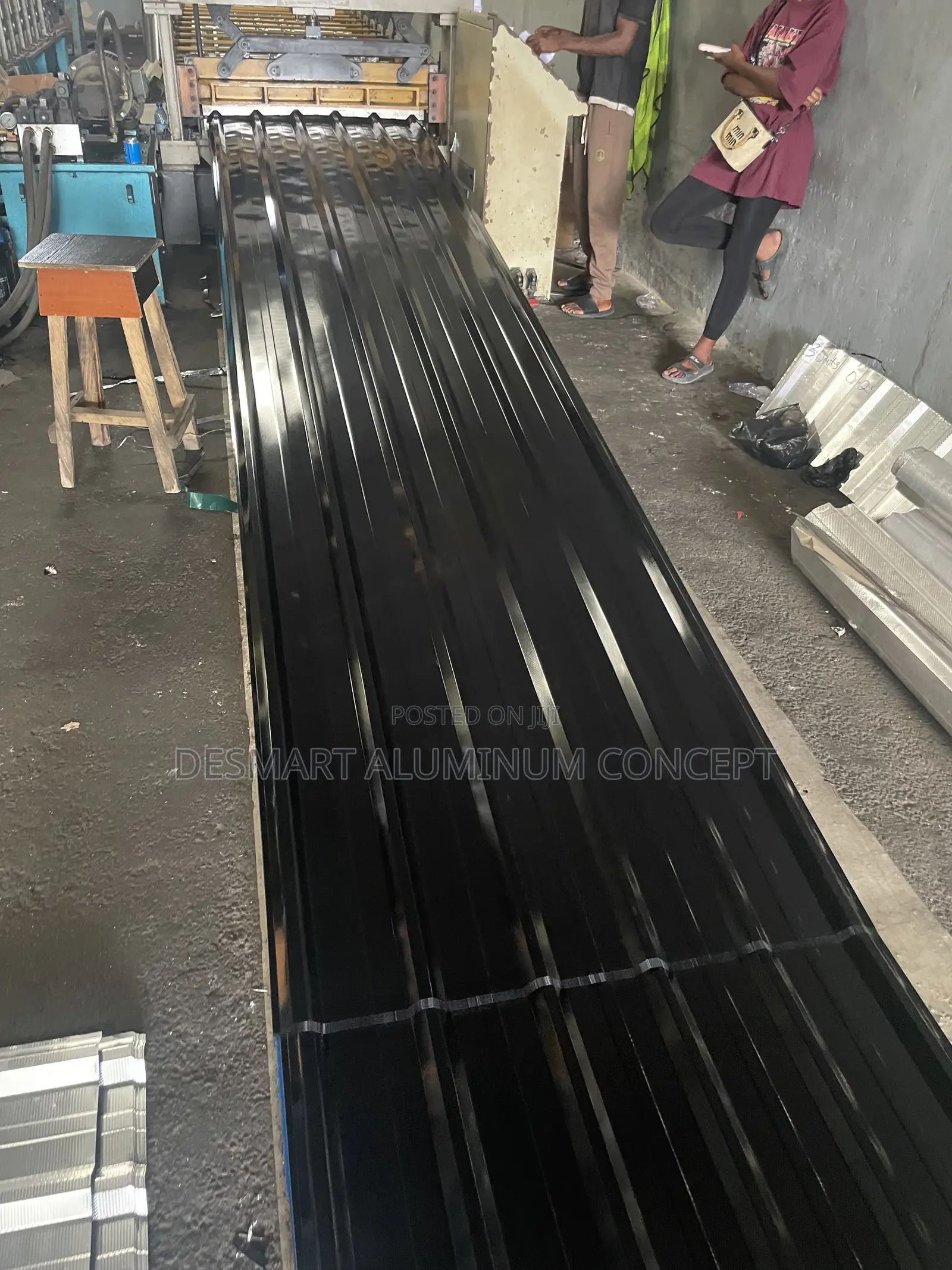 The Roofing Professionals Trus/Black/0.58
