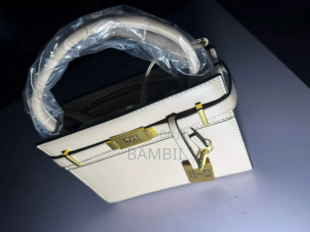 Double Fitted Hang Bag