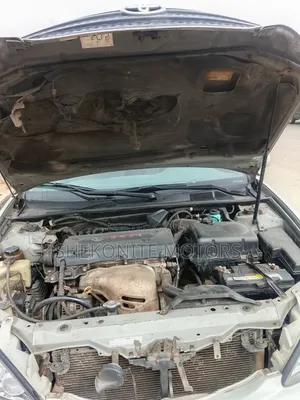 Toyota Camry 2004 Silver