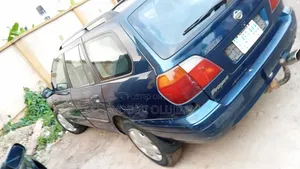 Nissan Primera 2002 Blue