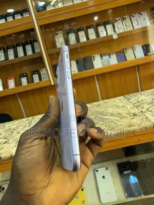 Apple iPhone 11 64 GB Purple