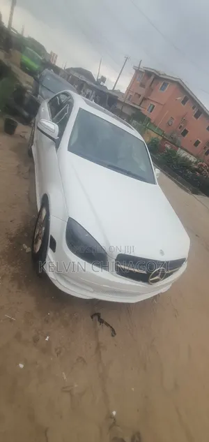 Mercedes-Benz C300 2010 White