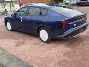 New Kia K4 2025 Blue
