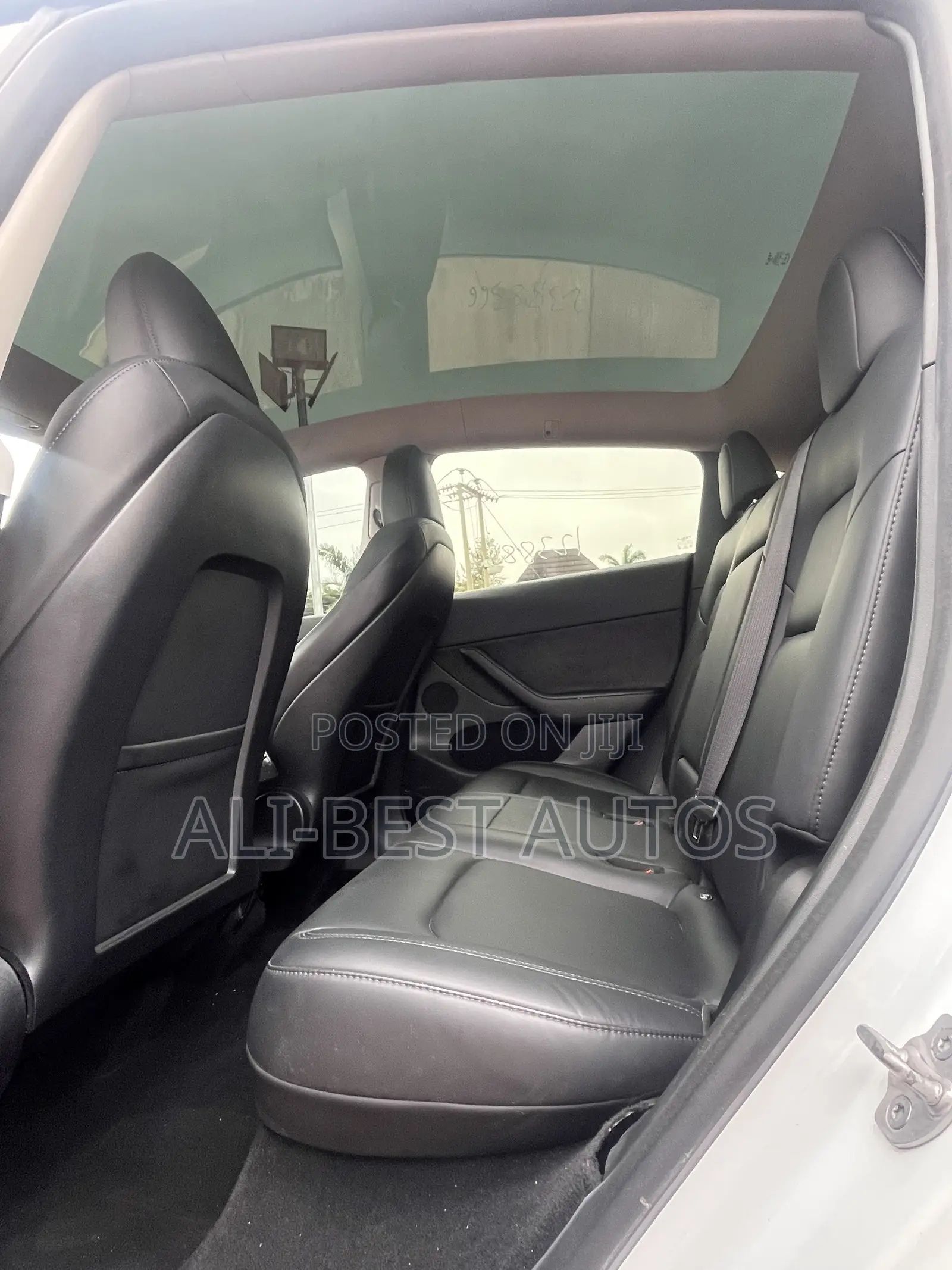 Tesla Model Y 2023 White
