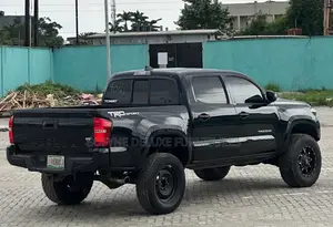 Toyota Tacoma 4dr Double Cab 2016 Black