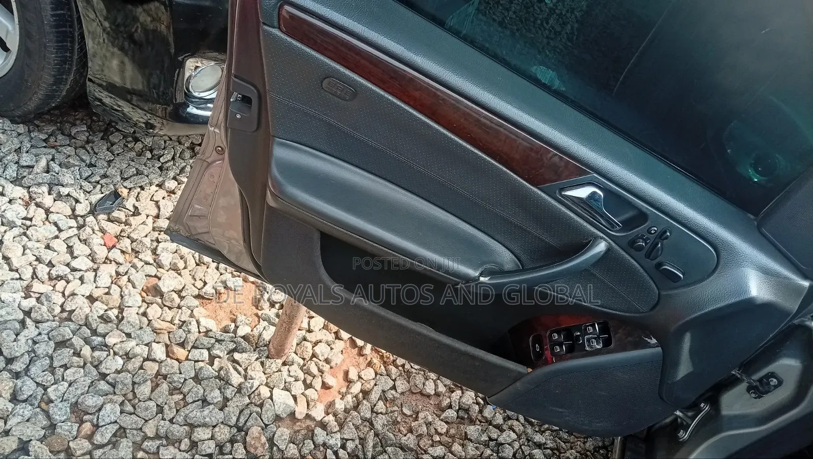 Mercedes-Benz C320 2009 Gray