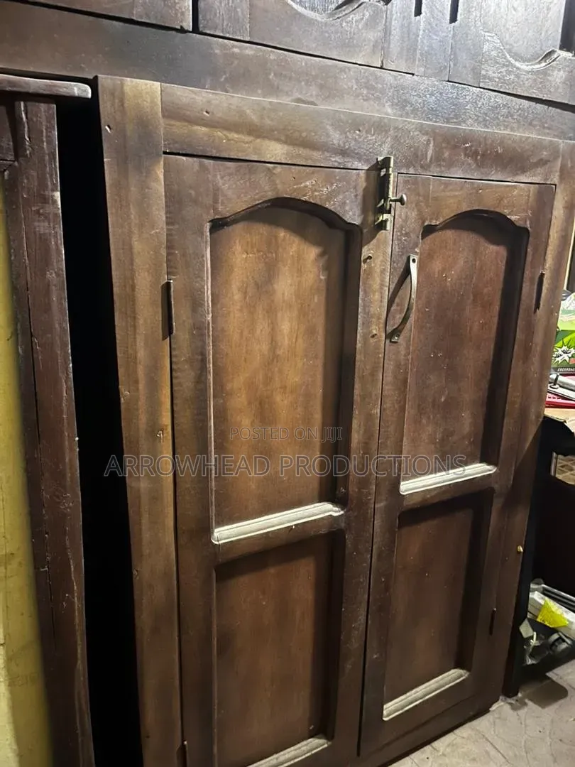 Spacious Wardrobes & Cupboard Multipurpose