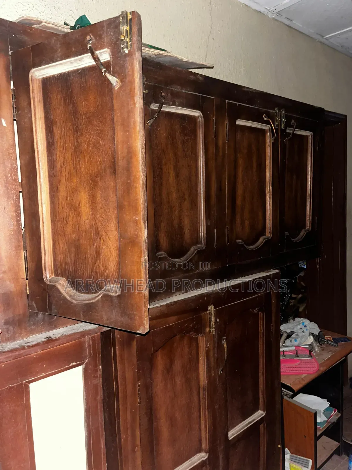 Spacious Wardrobes & Cupboard Multipurpose