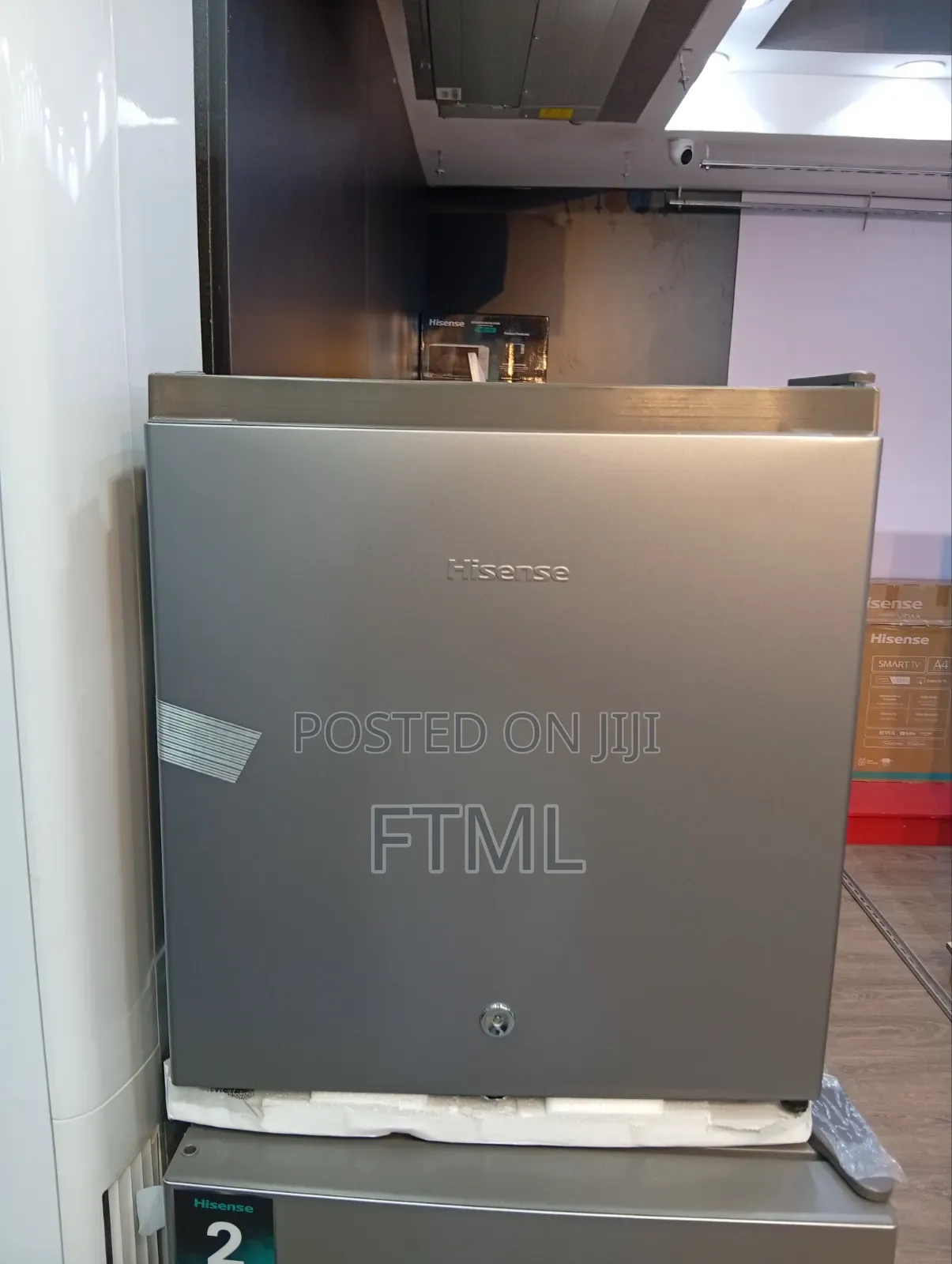 44L Hisense Mini Fridge