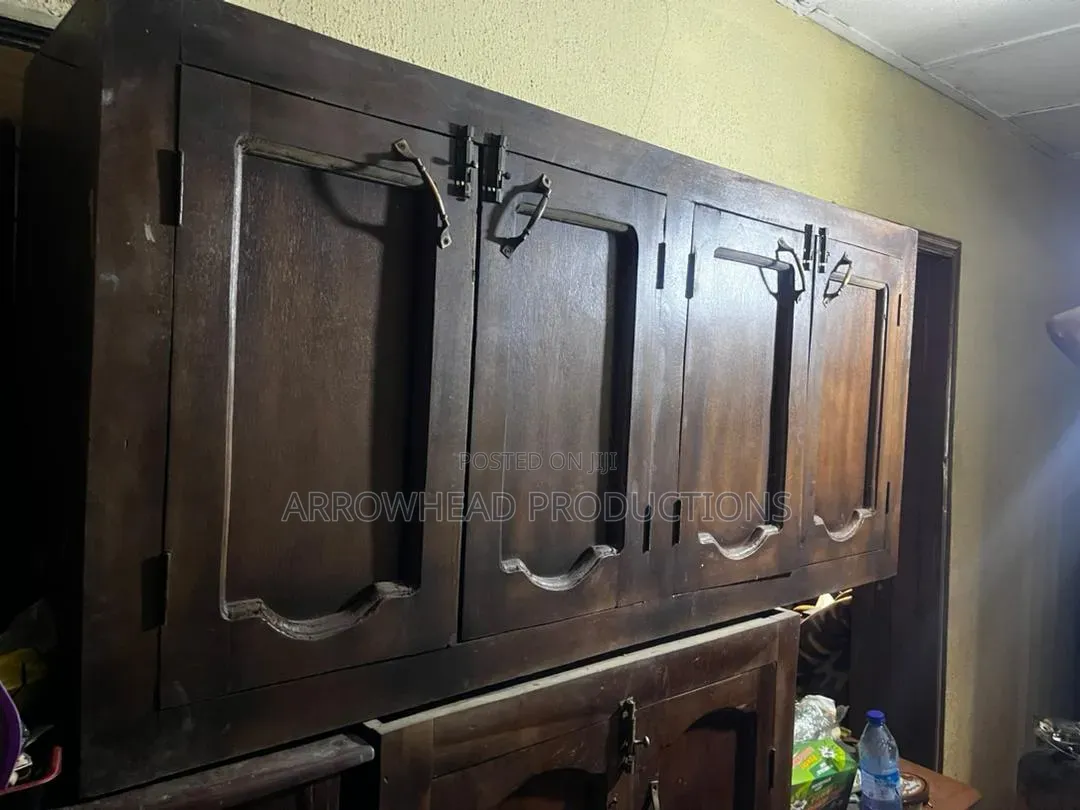 Spacious Wardrobes & Cupboard Multipurpose