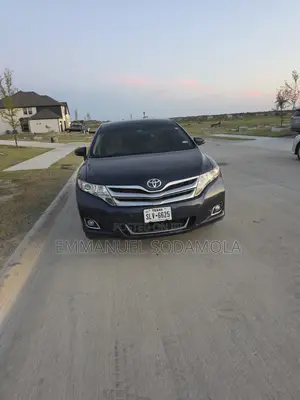 Toyota Venza XLE 4dr Wagon AWD (2.7L 4cyl 6A) 2015 Gray
