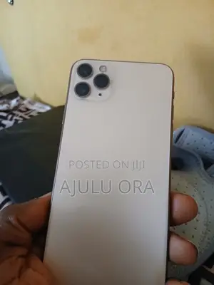 Apple iPhone 11 Pro Max 64 GB Gold