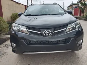 Toyota RAV4 XLE 4dr SUV AWD (2.5L 4cyl 6A) 2015 Black