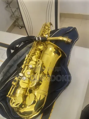 Saxophone  Yamàh Gold