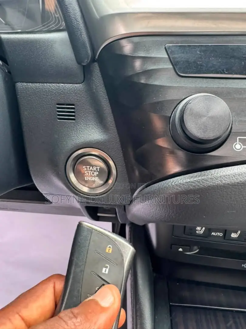 Lexus ES 2019 Silver