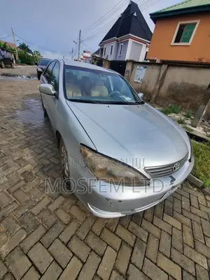 Toyota Camry 2005 Silver