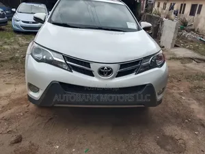 Toyota RAV4 2015 White