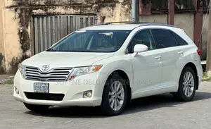 Toyota Venza 2010 White