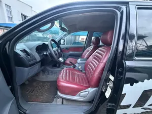 Toyota Hilux 2010 Black