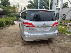 Nissan Quest SV 4dr Minivan (3.5L 6cyl CVT) 2014 Silver