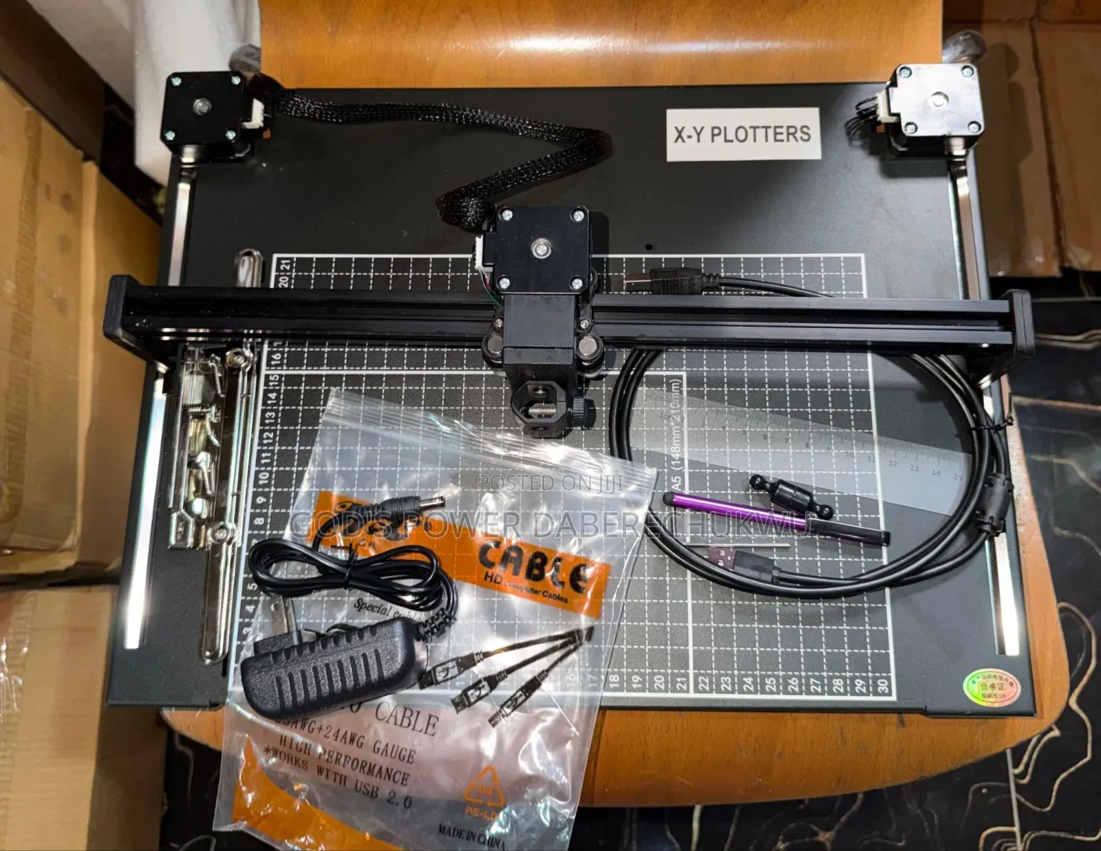 XY Plotter (X-Y Pen Plotter).