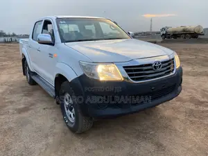 Toyota Hilux 2014 White