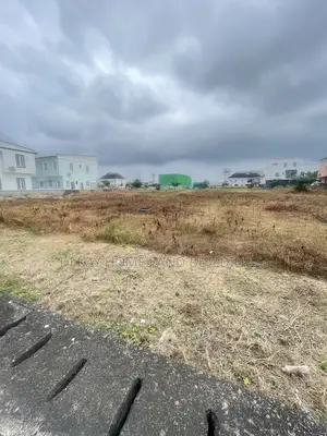 800Sqm of Land Available for Sale