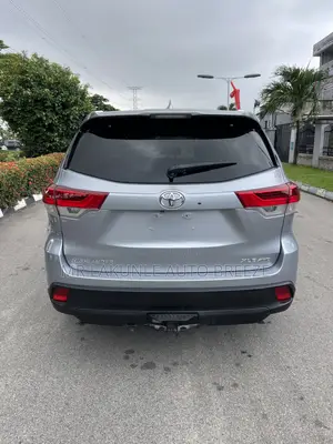 Toyota Highlander 2015 Silver