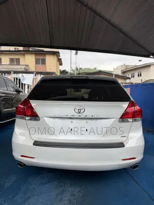 Toyota Venza XLE 2010 White