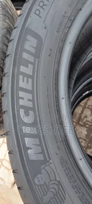255/50r19  Michelin Tire