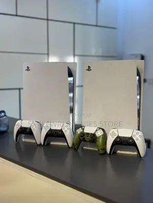 Ps5 With 2 Pads Plus 10 Games