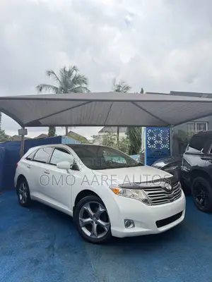 Toyota Venza XLE 2010 White