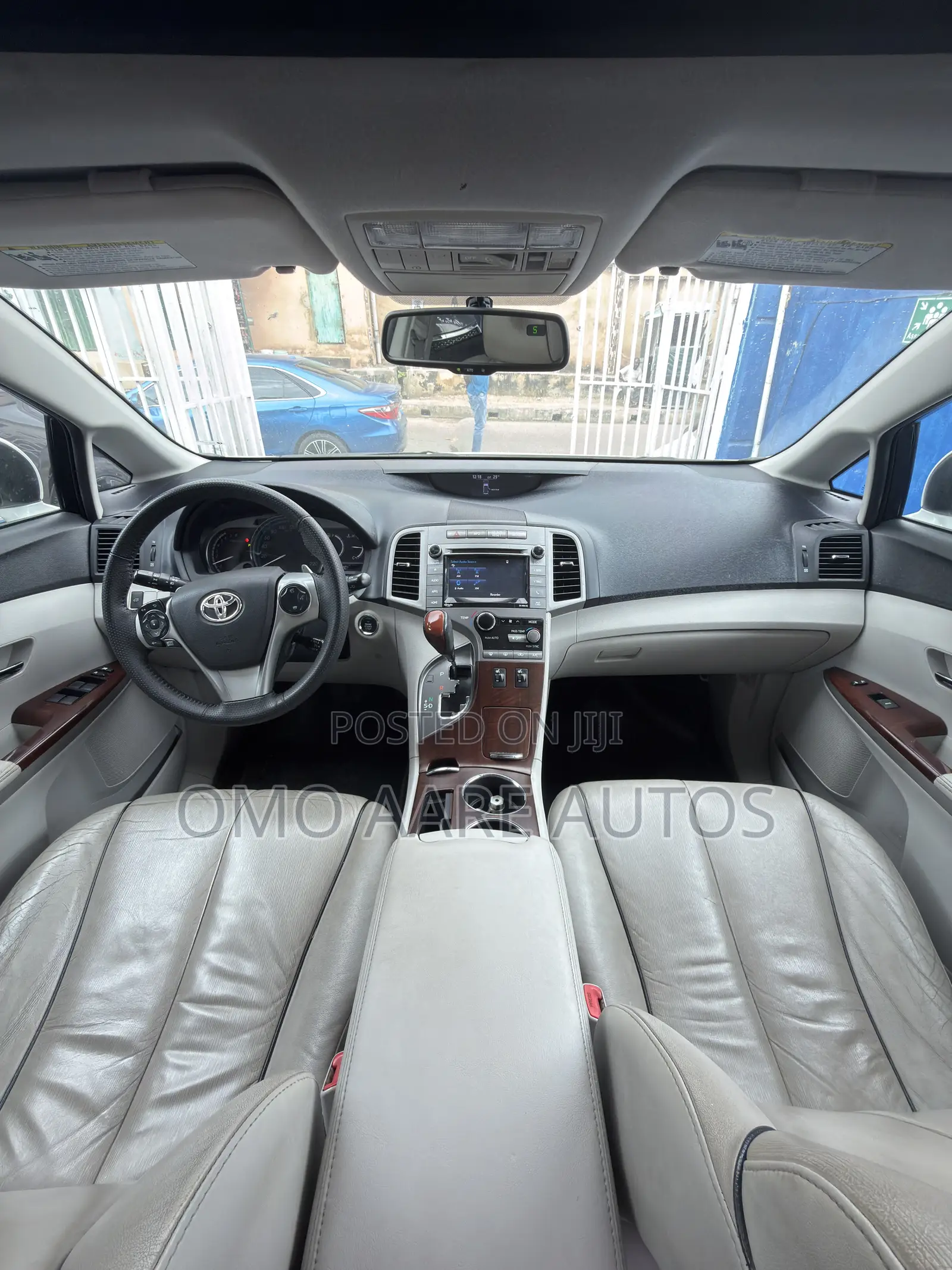 Toyota Venza XLE 2010 White