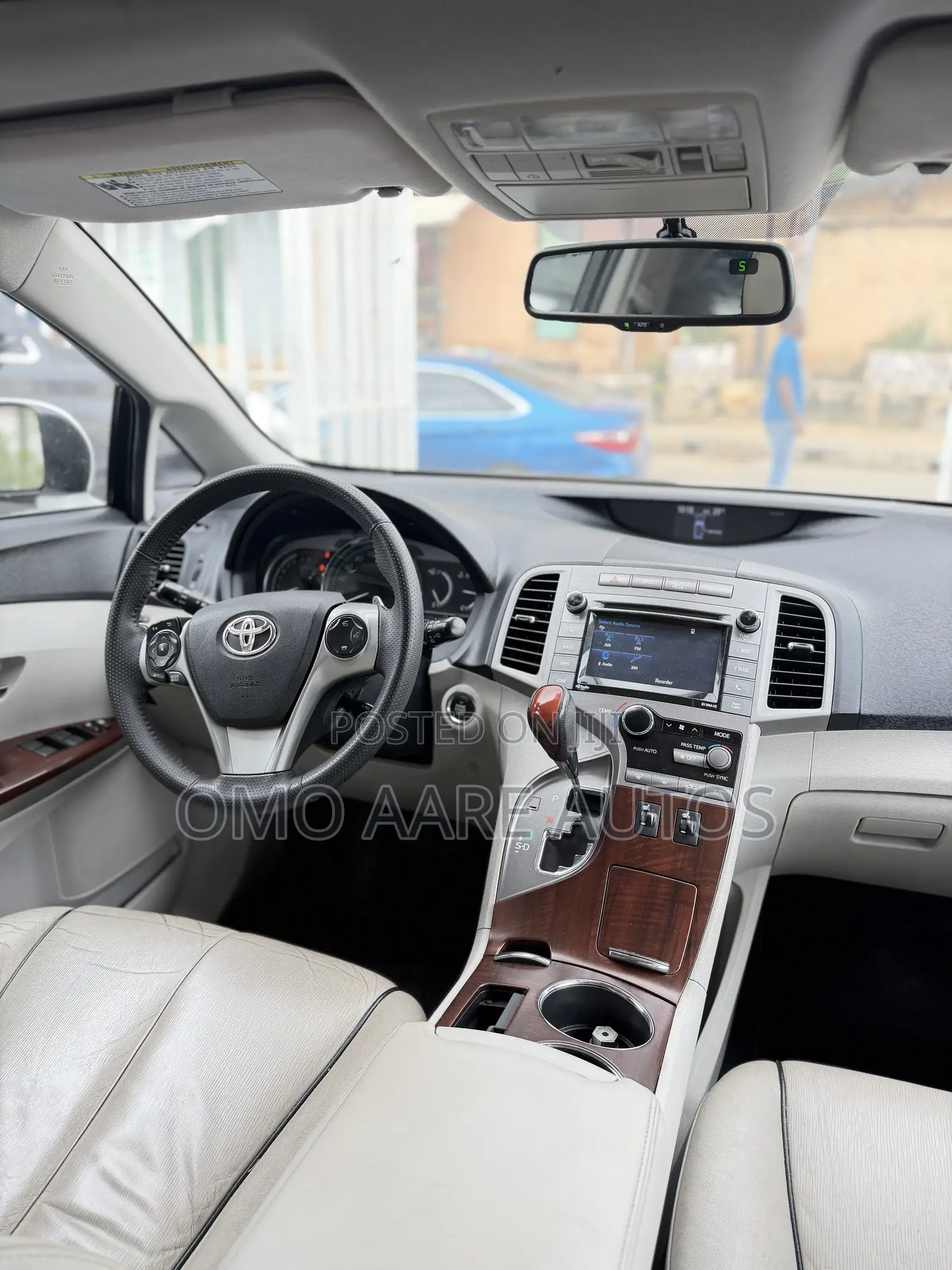 Toyota Venza XLE 2010 White