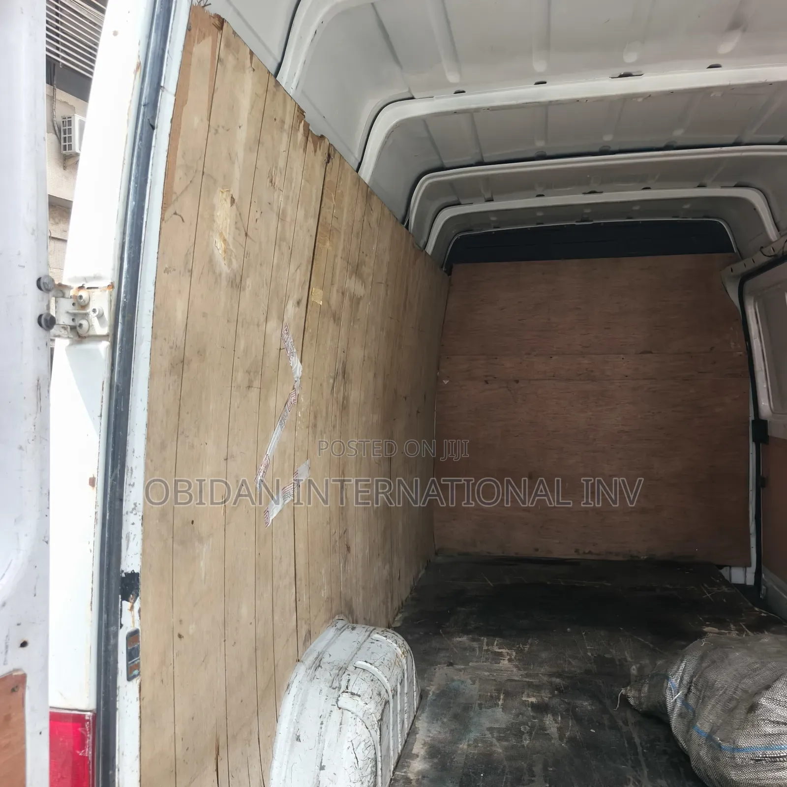 Mercedes-Benz Sprinter 2000 White