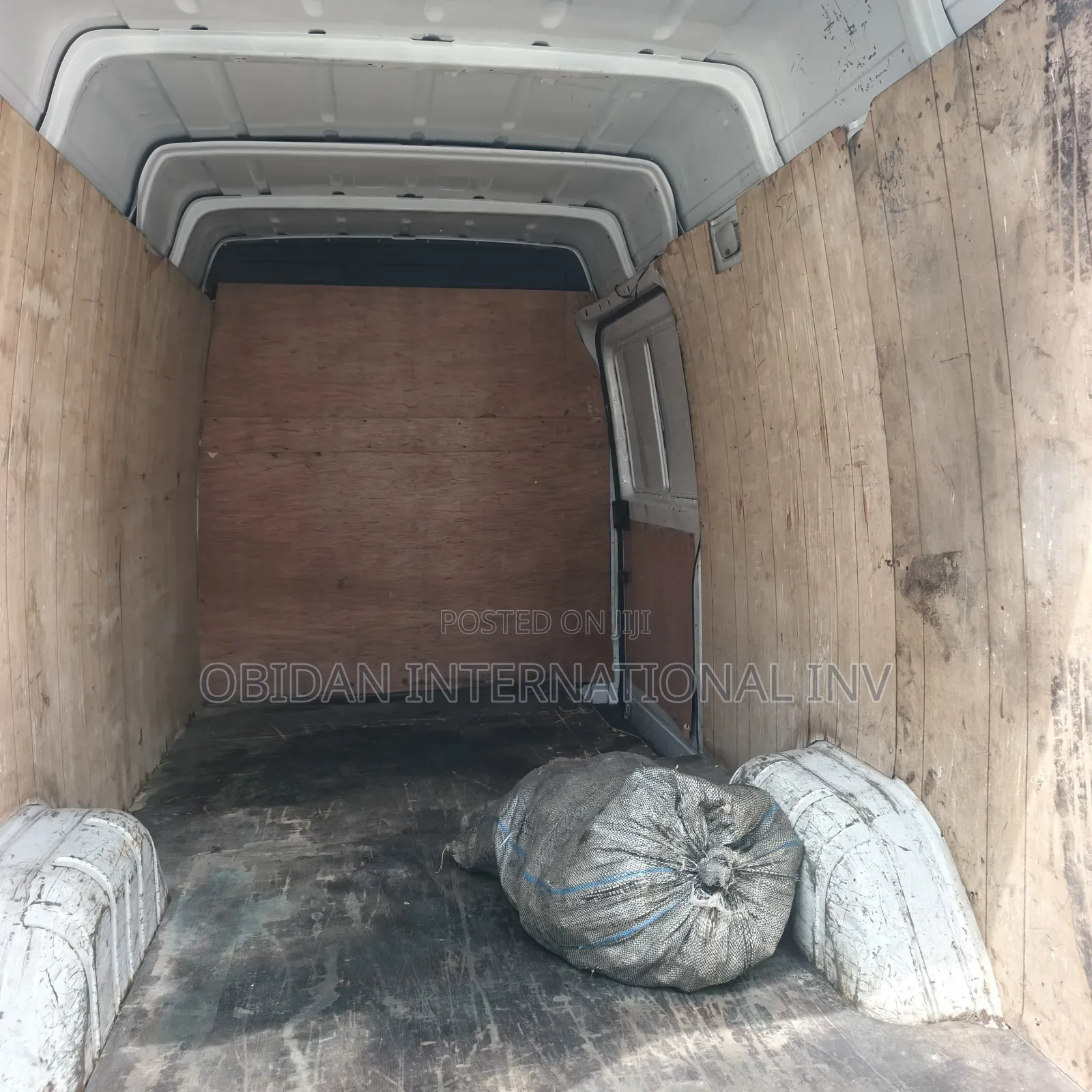 Mercedes-Benz Sprinter 2000 White