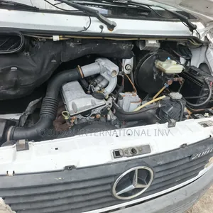 Mercedes-Benz Sprinter 2000 White