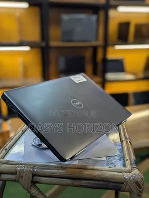 Laptop Dell Latitude 5400 8GB Intel Core i5 SSD 256GB