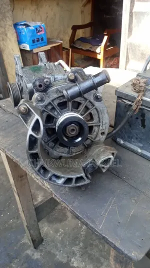 Porsche Macan Engine 4.2 V8 Alternator