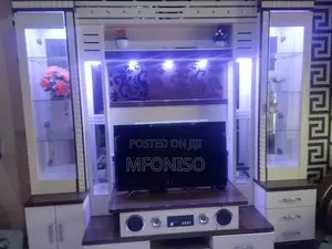 Parlor Shelve