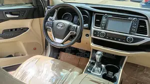Toyota Highlander Limited Platinum V6 4x4 (3.5L 6cyl 6A) 2016 White